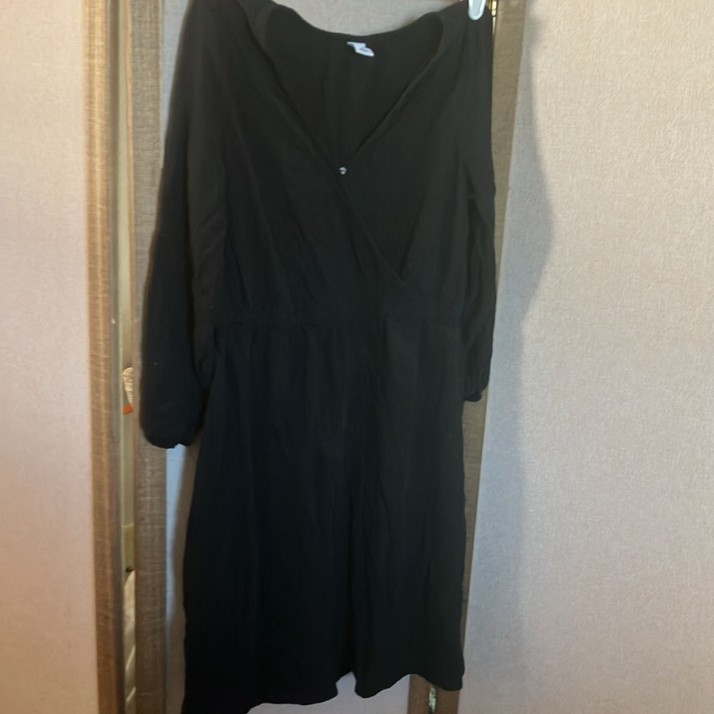 FINAL MARKDOWN Old Navy Classic Black dress small